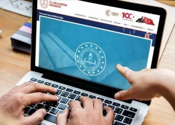 Karne öncesi e-Okul’da yoğunluk: Erişimde yavaşlık uyarısı