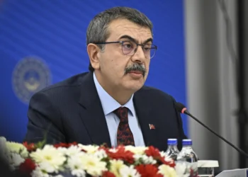 Öğretmen Adayları Dikkat! Bakan Tekin “İl İl” Açıkladı: Hangi Branş Nerede Eğitim Görecek?