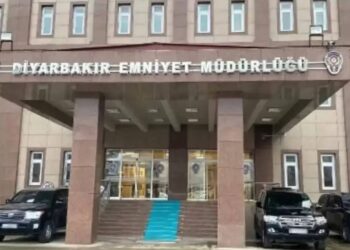 Diyarbakır’da Bomba Paniği! Emniyet Binasına EYP Atıldı