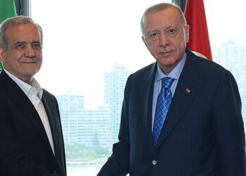 Erdoğan-Pezeşkiyan telefon görüşmesinde gündem İran’da yaşanan gerilim