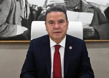 Uyku Apnesi Hastası Muhittin Böcek Acil Olarak Bir Kez Daha Hastaneye Sevk Edildi