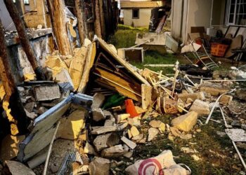 Öğrenci Yurdunda Panik! Patlama Sesiyle Öğrenciler Sokağa Döküldü