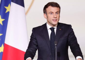 Macron’dan AB’ye “Kendi Kendimize Güvenmeliyiz”
