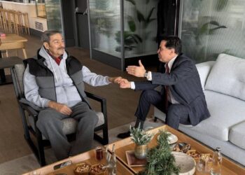 Kadir İnanır’ı Ziyaret Eden Ahmet Özer’den “Barış ve Demokrasi” Mesajı