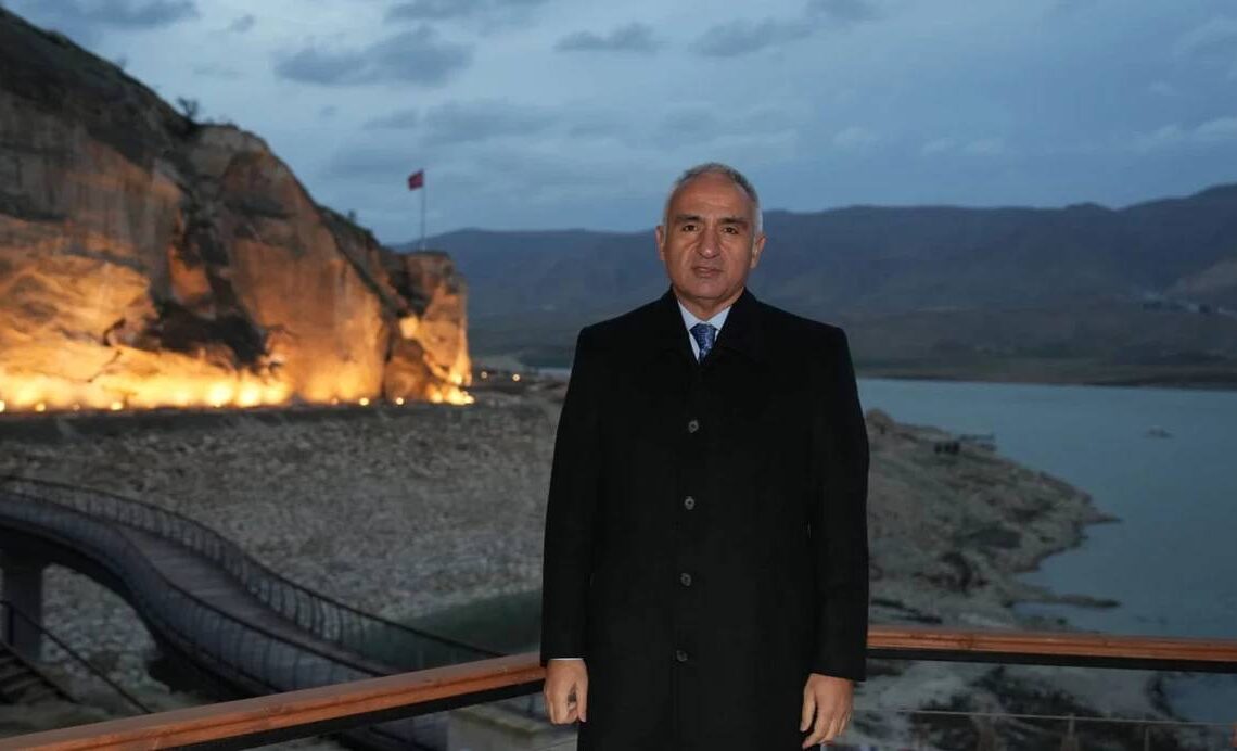 Bakan Ersoy Batman’da Hasankeyf Ören Yeri’ni İnceledi