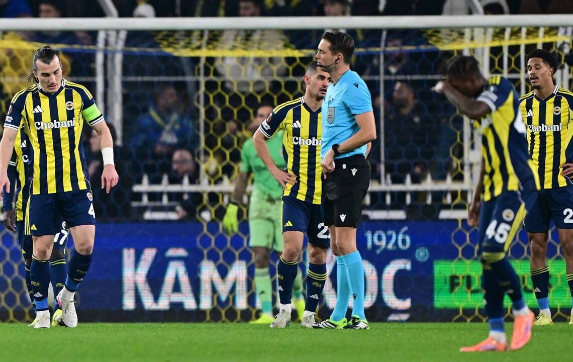 Fenerbahçe Kadıköy’de Tur Avantajını Nottingham Forest’a Kaptırdı