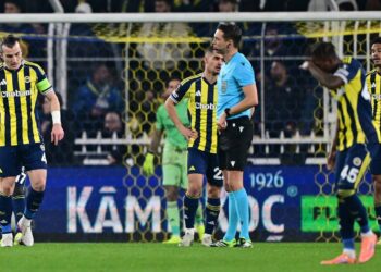 Fenerbahçe Kadıköy’de Tur Avantajını Nottingham Forest’a Kaptırdı