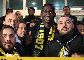 Lookman Olmadı Fenerbahçe Sidiki’yi İstanbul’a Getirdi
