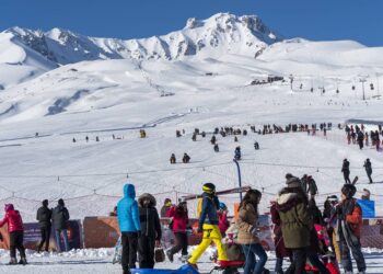 Erciyes’te Sömestir Rekoru! Milyonlarca Kişi Kayseri’ye Akın Etti