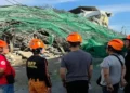Filipinler’de çöken binada enkaz altında kalanlar aranıyor