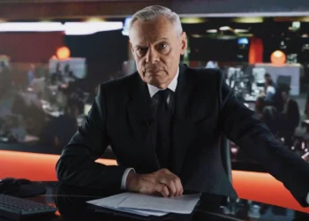 Channel 4, Huw Edwards ile belgesel görüşmelerine başladı