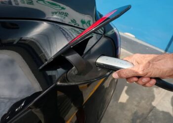 AB’den Çinli Elektrikli Araçlara Ek Vergi: Otomotiv Sektöründe Kartlar Yeniden Dağıtılıyor